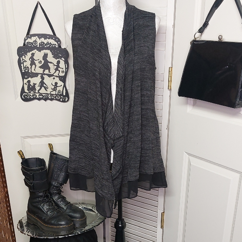 LOGO by Lori Goldstein Charcoal Gray Sleeveless Cardigan Goth / Lagenlook